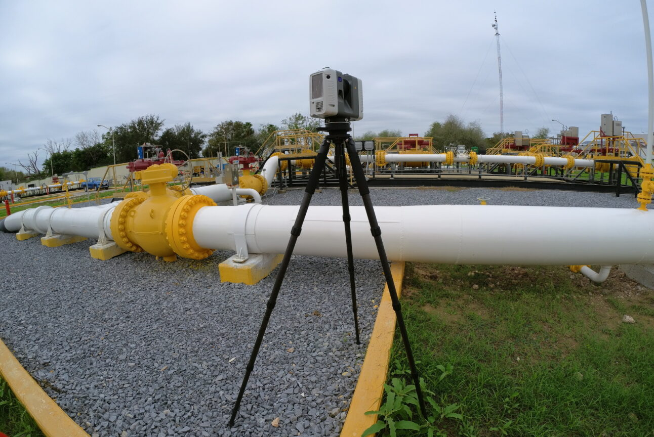Sensor de escaneo terrestre, puesto en levantamiento.